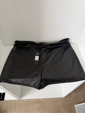Fashion Nova Black Faux Leather Micro Shorts 1X NWT
